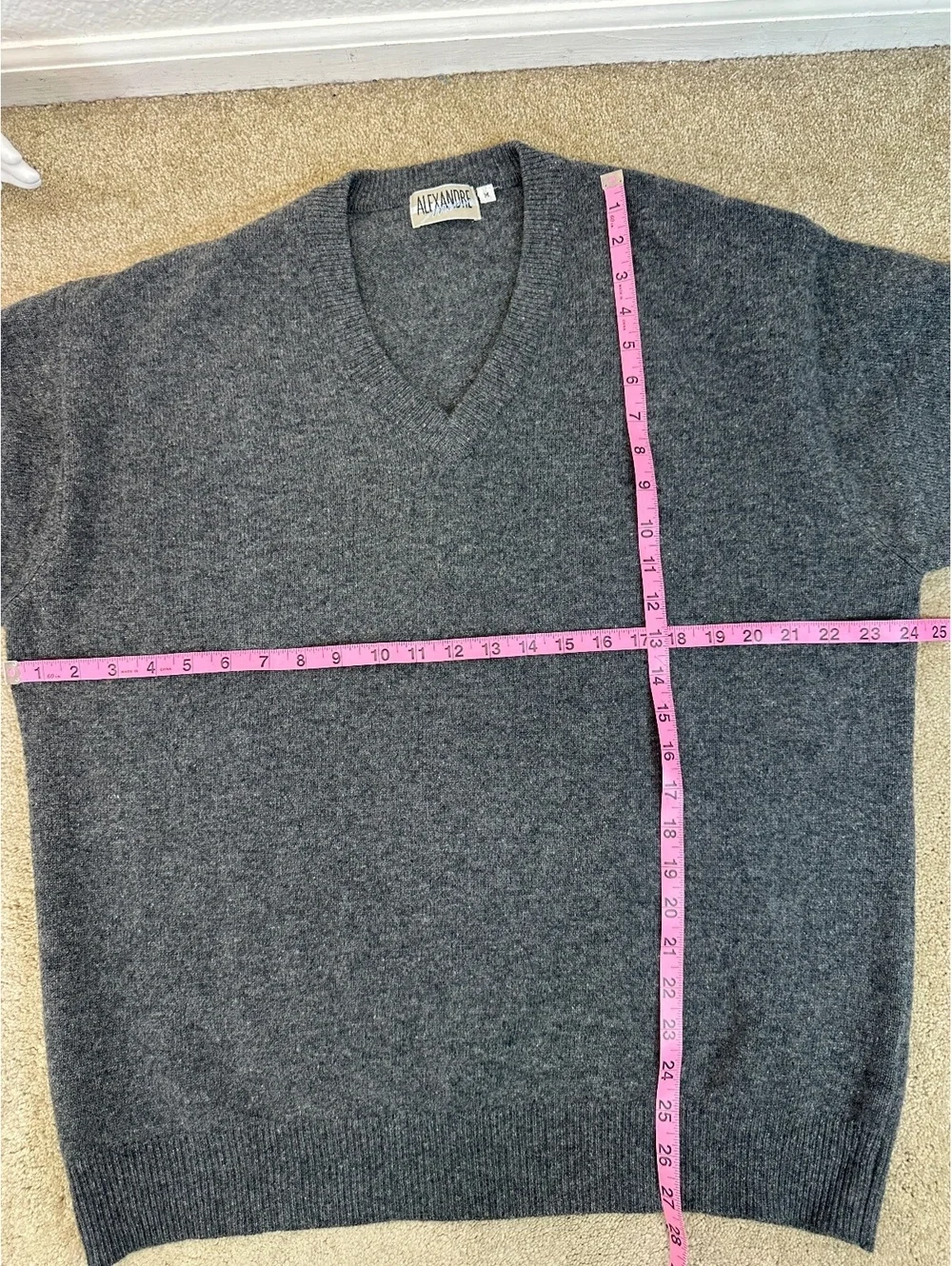 VTG Men’s Sz M Alexandre Grey Lambswool Sweater V-Neck Knit Pullover Warm Soft